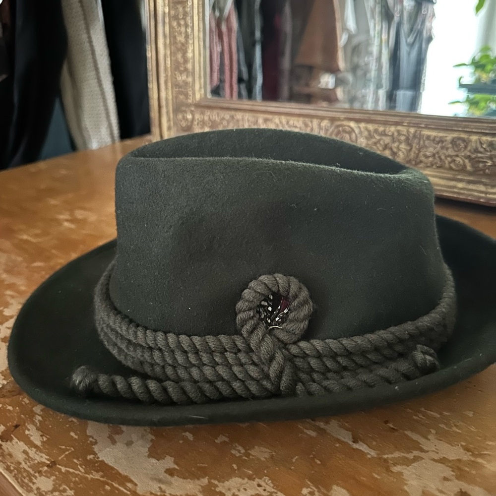 Jaxon Wool Hat With Small Feather Accent